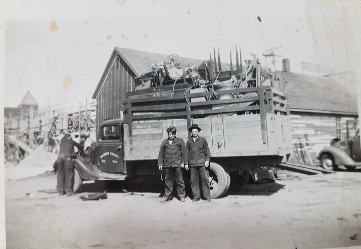 hutteritesorg's tweet image. What moving day the early 1900s looked like. Waldheim truck moving Alsask (failed Maxwell colony) to Elm Spring in South Dakota. #hutterites #hutterite #history #hutteritehistory #hutterianbrethren