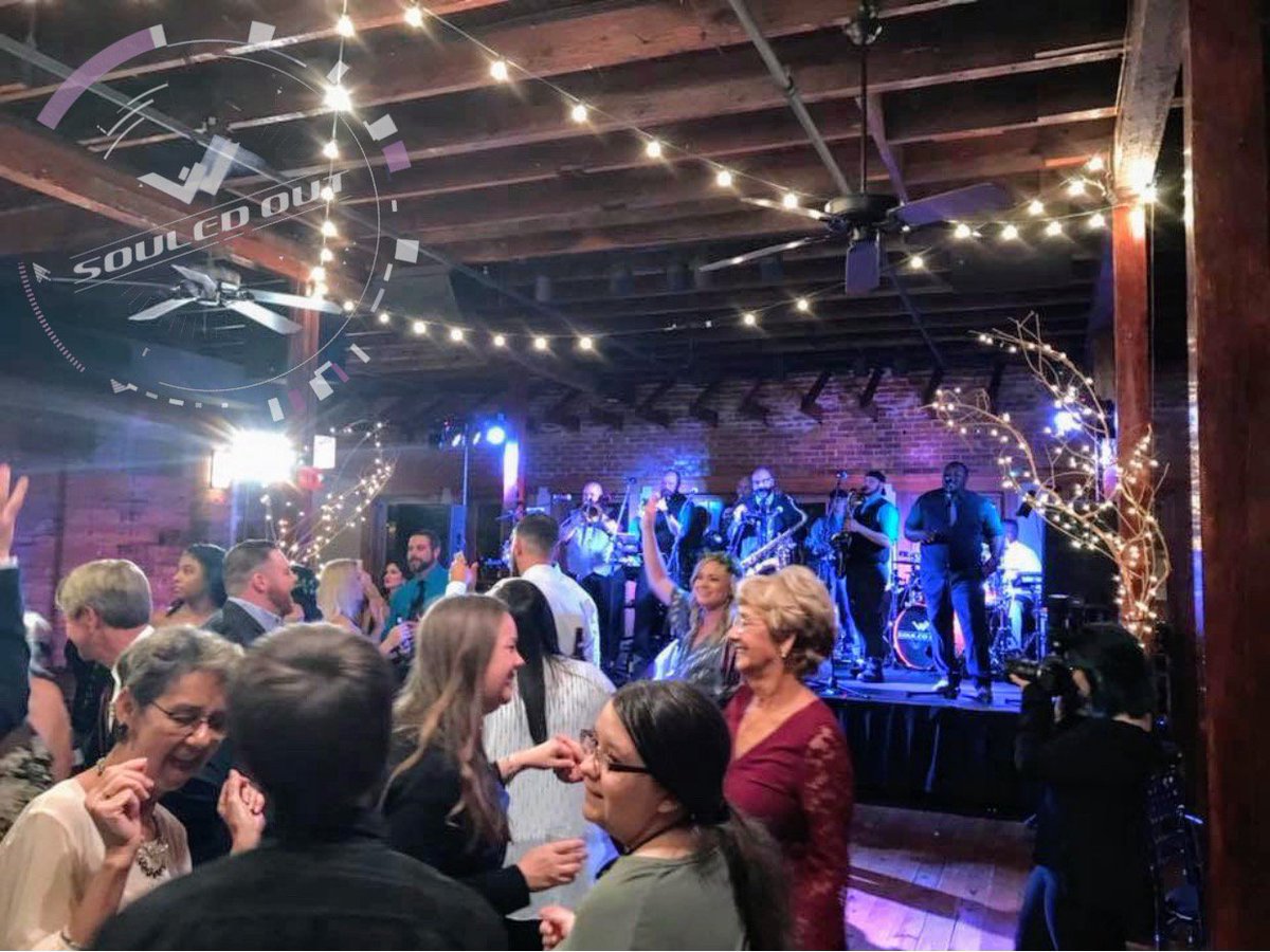 SouledOutLA's tweet photo. Great #wedding last night with the newest Mr. &amp; Mrs. Boudreaux! #SouledOutLA #wearetheparty #CouplesChoice2018 https://t.co/MU3xGAbHgV