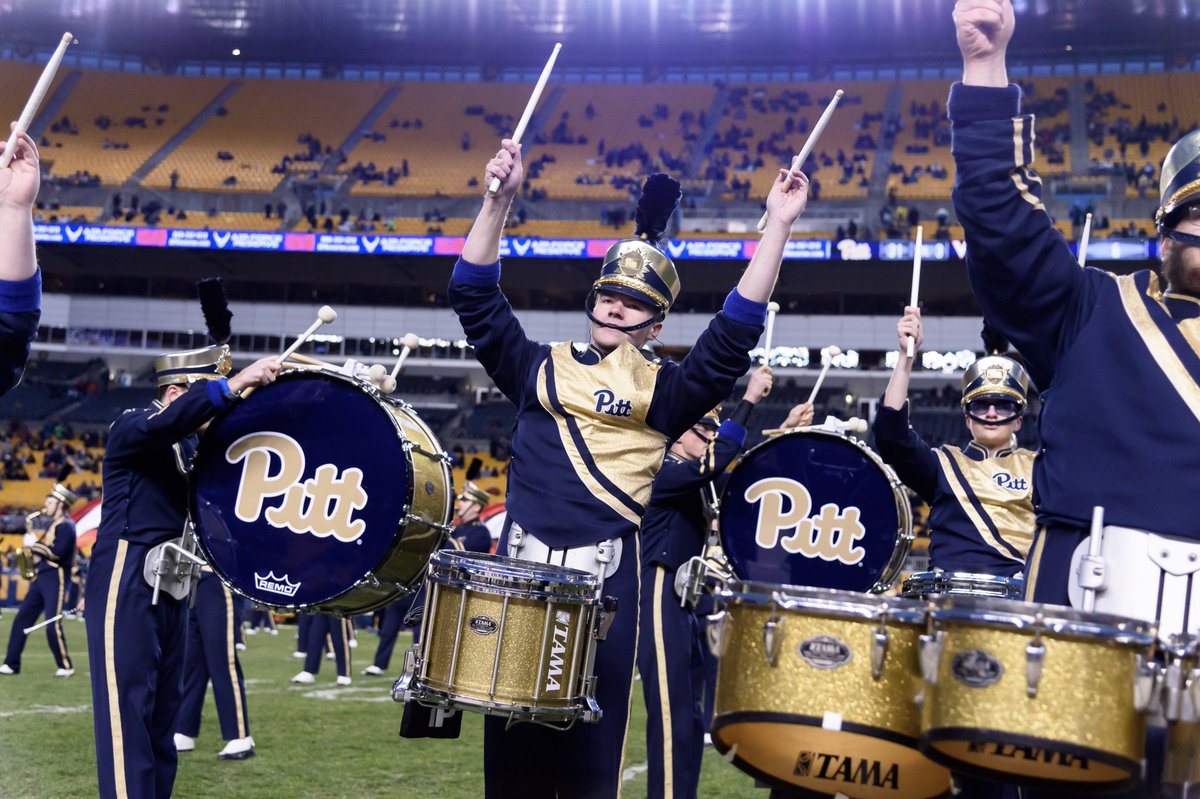 pittbandphoto's tweet photo. Everybody in @PittBand @pittdrumline lean to the left a bit.
@PIttBand @A10Champs https://t.co/ulkyR5kAEo