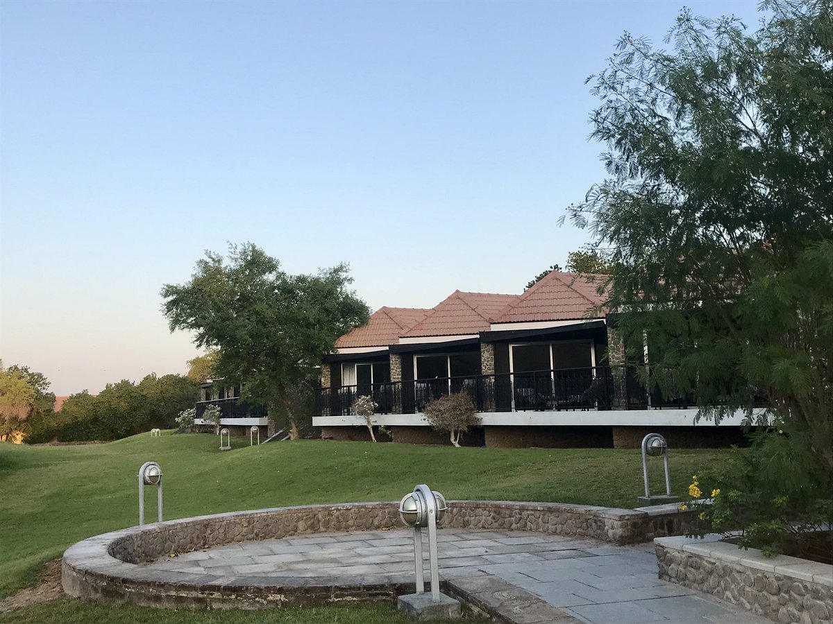 DESCcoast's tweet photo. Another beautiful morning in Hatta for @DESC_Skyhouse and @desccoast students. Zip Line, Raft Building, Climbing and Orienteering to come 👍🏻😁🧗🏻‍♂️🧗🏼‍♀️ @descdubai @descduke https://t.co/pO9mih3VYq