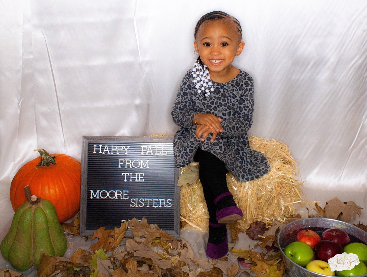 _ArlyssaJ's tweet photo. The girls had a mini photoshoot with their aunt today! Thank you sis π book with @_jdenise #JordansJourney #MooreGirls #Princess1&2 https://t.co/NnNfALtRid