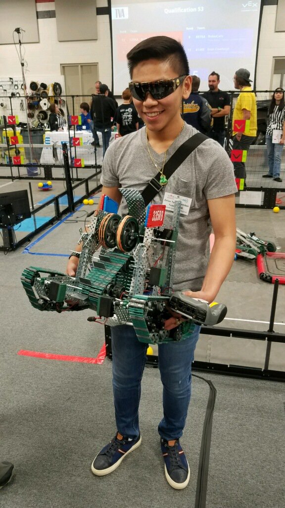 TigerTimesTHS's tweet image. The Texas High Robotics team traveled to Greenville for competition this weekend. Tigers advanced to elimination rounds during competition. 🐅🔧 Photos submitted by Adrian Tran #tigerrobotics #texashigh