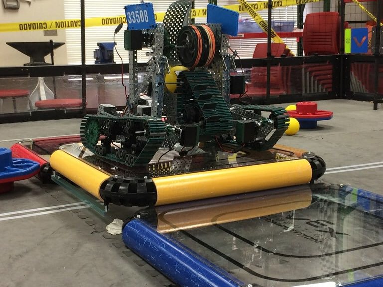 TigerTimesTHS's tweet image. The Texas High Robotics team traveled to Greenville for competition this weekend. Tigers advanced to elimination rounds during competition. 🐅🔧 Photos submitted by Adrian Tran #tigerrobotics #texashigh