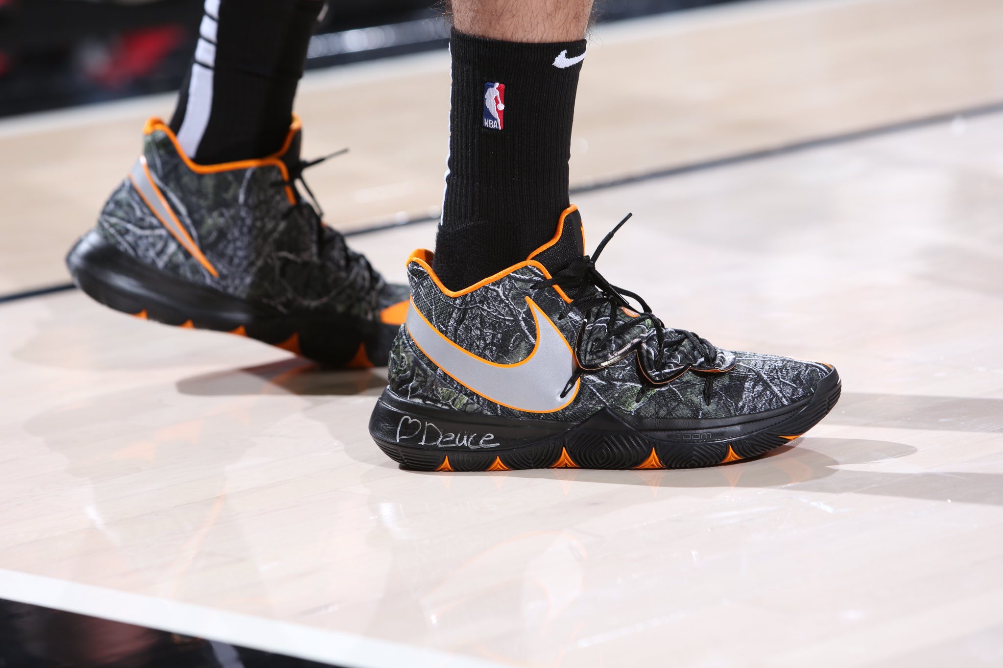 B R Kicks on X jaytatum0 wearing the Nike Kyrie 5 Taco PE tonight against Portland. https t SmJrVOM7Rb X
