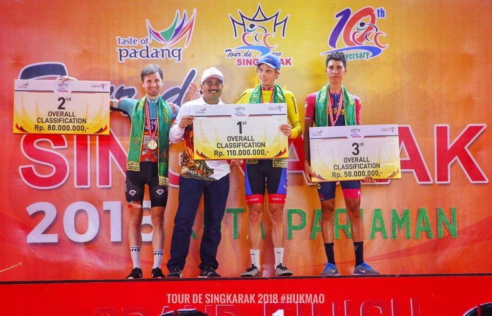 I'm glad and honored to be a small part of Jesse's victory in Tour de Singkarak finished yesterday.
Congratulations to him that he won the GC 1 after eight days of race!
A big with to both of us, a brand new next year!
@JesseEwart 
#cyclingshoes 
#fccs 
#customshoes
#indonesia