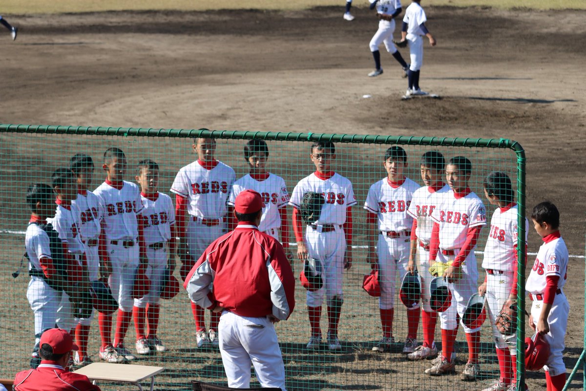 岐阜青山ボーイズ レッズ 公式 レギュラーオープン戦 11 10 土 は 岐阜青山ボーイズ 愛知知立ボーイズ のオープン戦を西尾市のグラウンドにて行いました グラウンドコンディションが前日の雨で悪いところを 朝早くから整備していただき 3試合