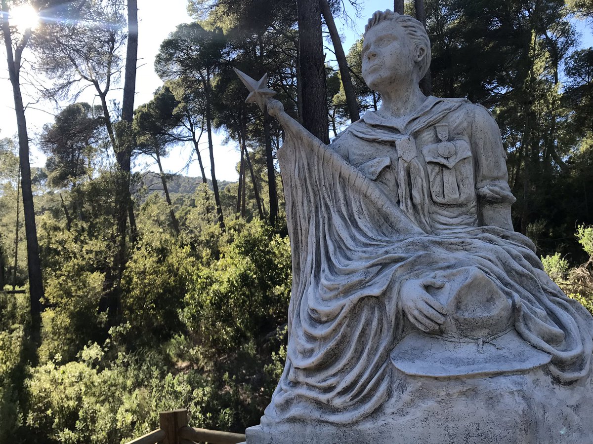 asde_exmu's tweet photo. Ayer, día 11/11/2018 se restituyó en @SierraEspunaPR la estatua de Durmiente, concluyendo así con un proyecto de años. A su vez, se inauguró el Museo Scout De Rubeos. Acordaos de esta fecha. Muchas gracias a todos los que lo habéis hecho posible. https://t.co/RBcZ6HBpF8 https://t.co/f7CjsfZAOG