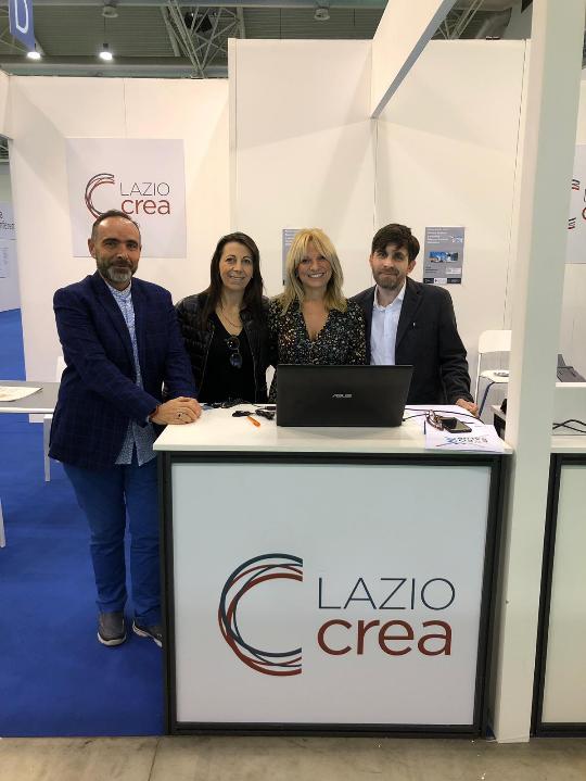 LAZIOcrea's tweet photo. anche i colleghi del #NUR al desk @LAZIOcrea allestito nello stand della @RegioneLazio a @romaEXPOSALUS @galvit2 https://t.co/ufgP4r0wLr