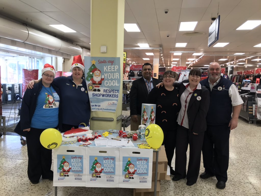 usdawsww's tweet photo. Respect for Shop Workers Week Campaign at Tesco Superstore Barry extremely well supported by reps and customers #Respect2018 @UsdawUnion @nireland64 @DaveMccrossen @labour_wales @mikewalker72 @walestuc https://t.co/TDr582CFKy
