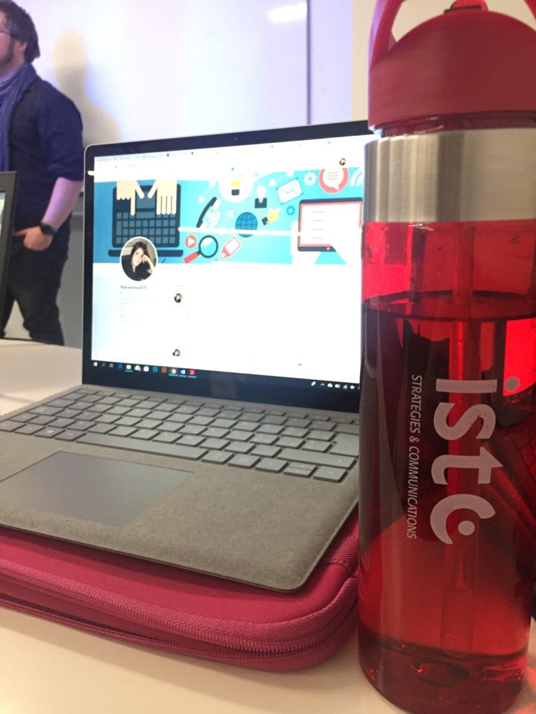 IrenePatres's tweet photo. today is the last lesson of introdution of community management with @camillejourdain!!!😢

thank you!!!💯 it was amasing!!!
if you want to learn all the main point of the #reseauxsociaux try this cours... at @IstcLille ‼️‼️‼️‼️

merci 📱⬇️ https://t.co/imTEjwpRnA