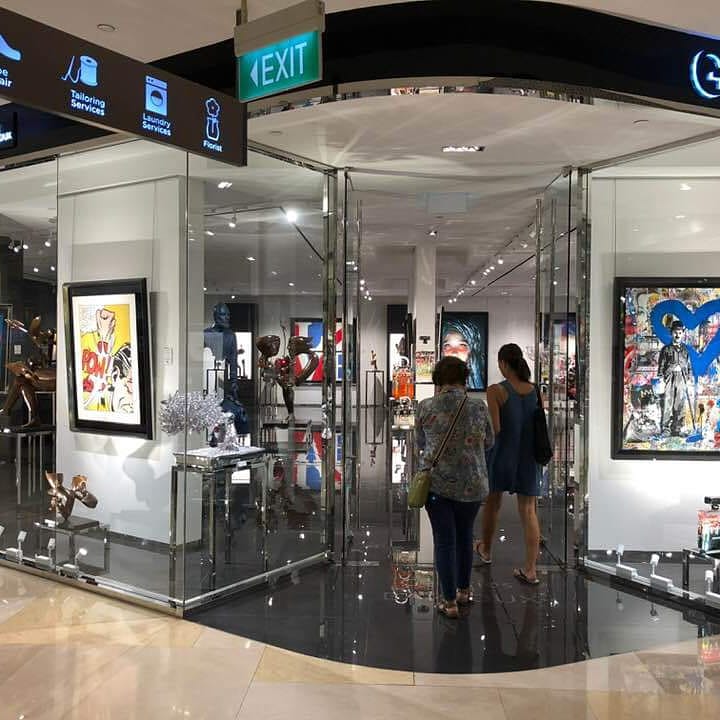 ferusgallery06's tweet photo. La Galerie Bartoux Singapour accueille les tableaux de Thierry Bisch du 10 au 25 novembre au prestigieux ION Orchard Mall. Les photos suivront...
.
.
.
#singapore #singapour #art #exhibition #galeriebartoux #bisch #ionorchardsingapore #paintings https://t.co/Rw4q5mg9se
