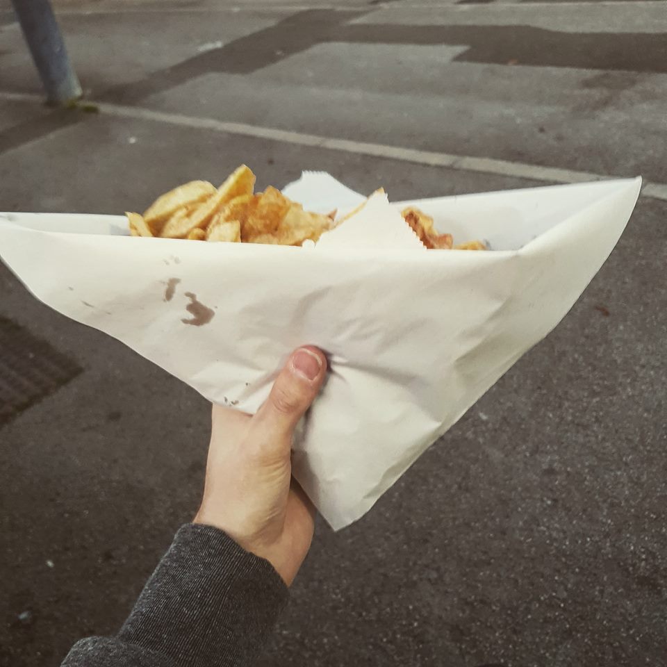 VoiceManor's tweet photo. What are Manor's top three chips shops? Well, we judged it for ourselves... By @SamCJourno
https://t.co/oG8ptoyB0L
#chips #manortop #alberts #wheatleys https://t.co/WGAAv20jhV