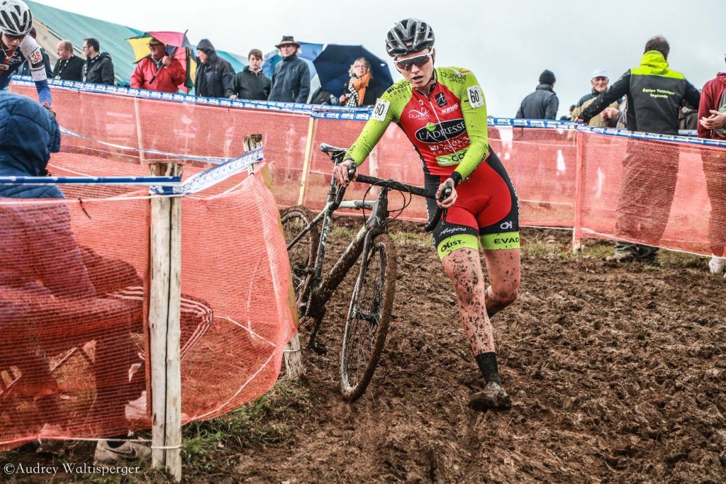 #CDFCx 

<a href="/sowbill/">Solenne Billouin</a> a signé un Top 20 hier sur le circuit gras de Pierric pour le compte de la deuxième manche de la Coupe de France 🇫🇷 de #Cyclocross 💪🏻

#LaDalleAngevine #SportAngers #MadeinEVAD