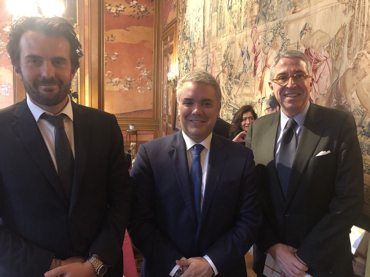 YannickBollore's tweet photo. Great meeting with Colombia President @IvanDuque and @AdePuyfontaine in Paris to discuss Vivendi plan for 🇨🇴 https://t.co/cGIMWkUxOU