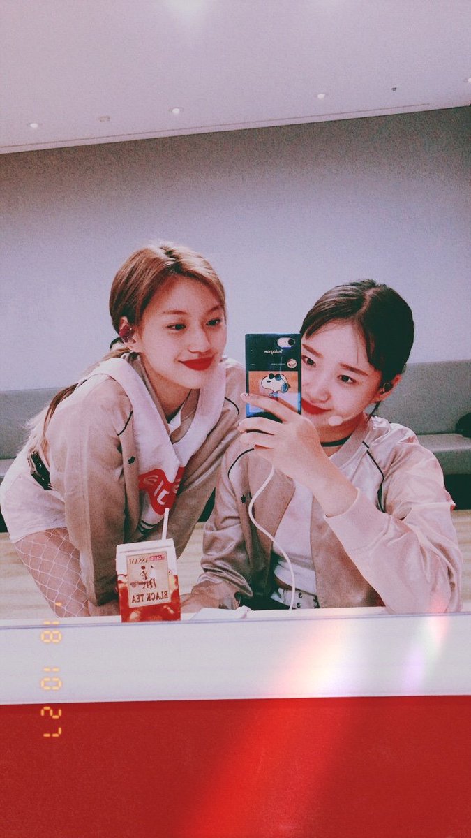 WekiMeki's tweet photo. 내 청춘의 동반자 유정이😊
너가 내 옆에 있어줘서 항상 너무 감사해
나도 언제나 너 옆에 있을게! 
우리 행복하자♡ 
생일 축하해 유댕이🎂🎉
#도댕 #영원하자 https://t.co/COuRumi99v