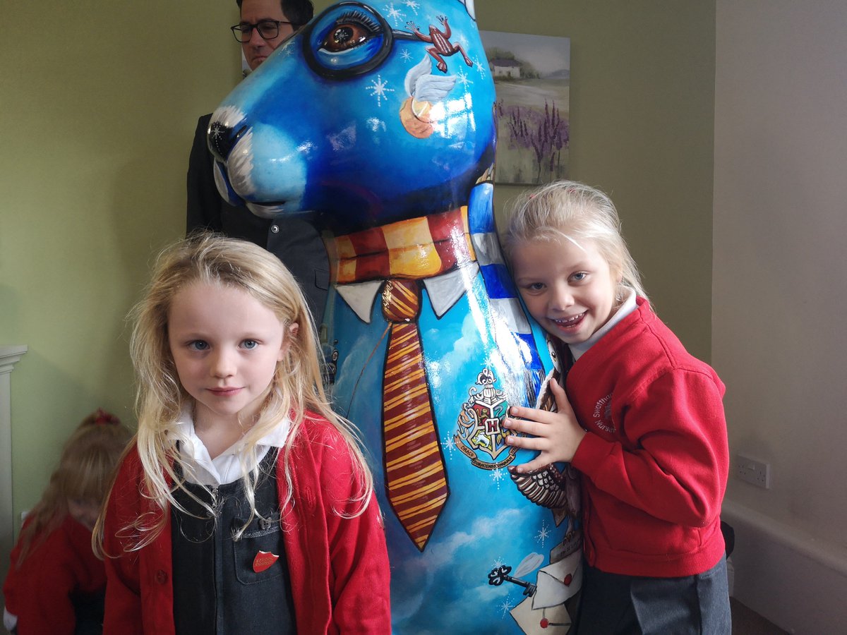 I've received a lovely warm welcome in #Swaffham On Thursday, I moved into Westfields care home, greeted by the lovely residents and smiley faces of local schoolchildren, before enjoying stories together, read by Matthew from <a href="/DippleandConway/">Dipple & Conway</a> Thank you @NorseCare for having me!