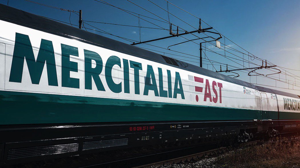 FAST_TRACKS_'s tweet photo. π Italian State Railways is the first company in the world to offer high-speed transport entirely dedicated to goods (article in italian only) β‘οΈhttps://t.co/hQPMsj4G75
π΄ #RadioFast #FastNews #FS #12Novembre https://t.co/e3vqqnXTat