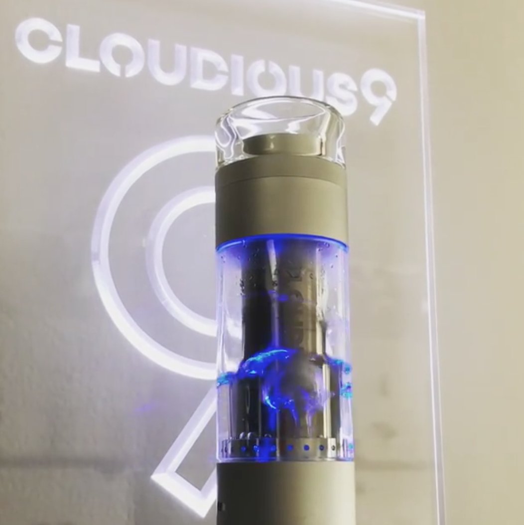 Thanks <a href="/SeaSmokeShop/">Sea Smoke</a> , for the awesome shot! For affordable American glass, local pieces, IV:XX gear &amp; vintage items. Look for the green door behind Wicked Scoops- seasmokeshop.com
.   .   .
#SeaSmokeShop #SeaSmoke #SmokeShop #Indica #DryHerb #Herb #Flower #OrganicMMJ