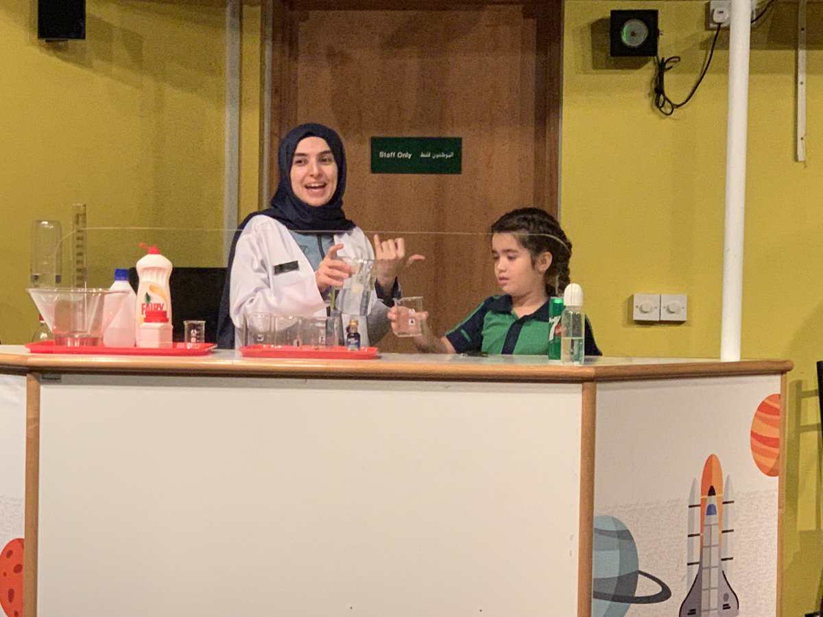 Jane_Gaughan's tweet image. Grade 3 enjoying their field trip to Sharjah Science Museum as part of our ‘How the World Works’ unit exploring Materials and Matter #BeHappyBeGCS
