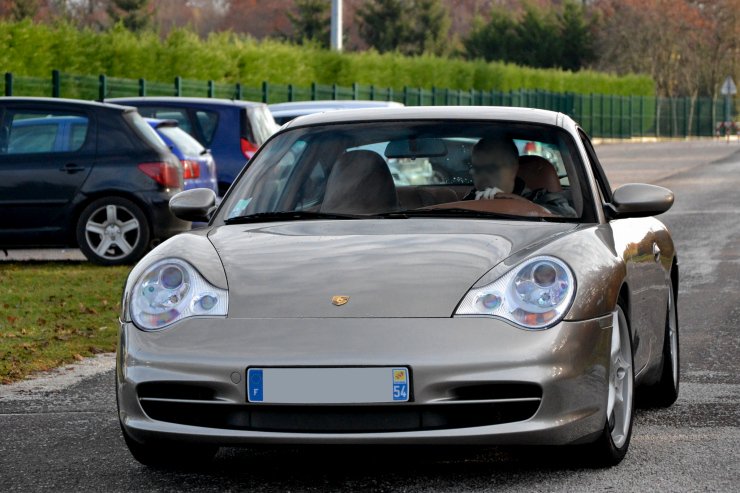 Motorz_jp's tweet photo. 『ポルシェ911』とは、死ぬまでに一度は乗りたいクルマのひとつではないでしょうか?
そんな911を今乗るなら、断然オススメなのがタイプ996。中古車価格はボトムまで落ちて、驚きの金額で買えちゃうんですよ??
https://t.co/vzvOTU8agW
#ポルシェ #type996 #porsche https://t.co/zkJex2sIC0