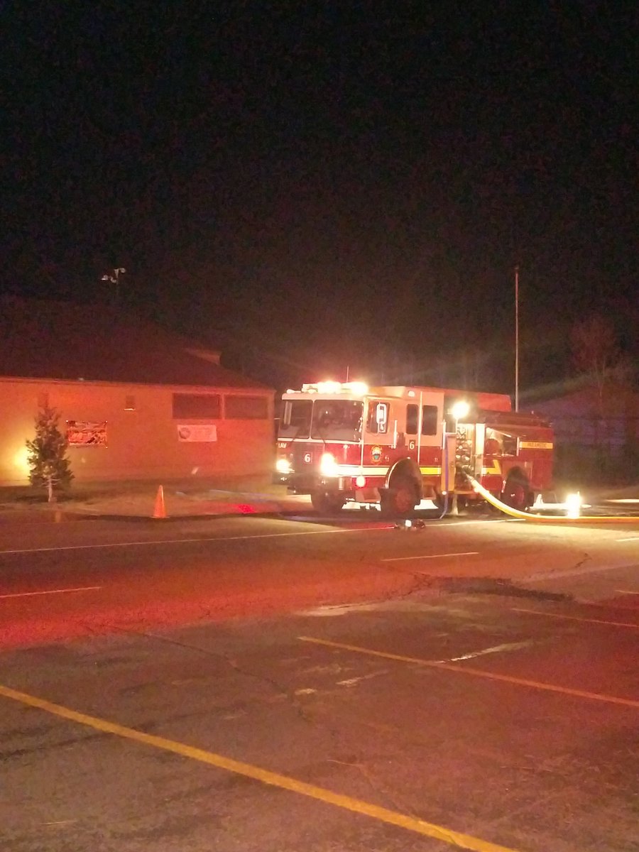 edso755's tweet photo. #edso has the priviledge of working side by side with Tahoe's finest. They make quick work of controlling fires. https://t.co/6Zno9n0Ijc