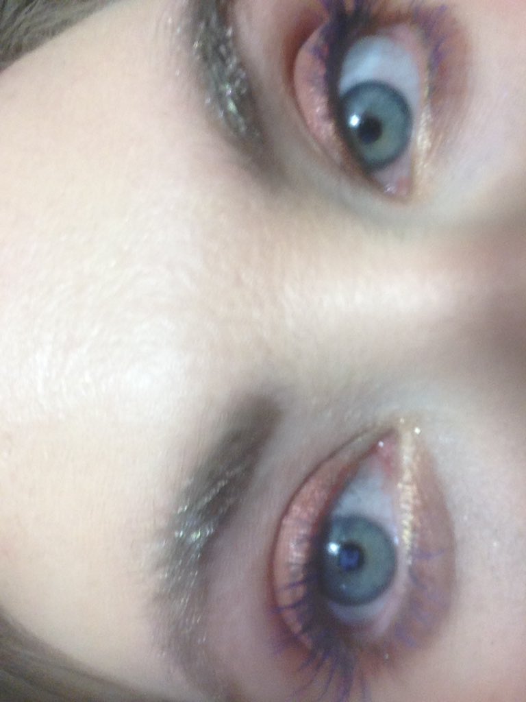 MaykupO's tweet photo. This one for my night owl makeup junkies!!! π°π¦π¬π«πΏπ©πͺπππ #eyekandy #kupkakes #maykupoftea #teakups #nyxcosmetics #nightowl #nightowls #blueeyes #greeneyes #glitterbrows #trending #trendsetter #sayyes #glow #thathigight #okeynight https://t.co/Z0nEGAl5uX