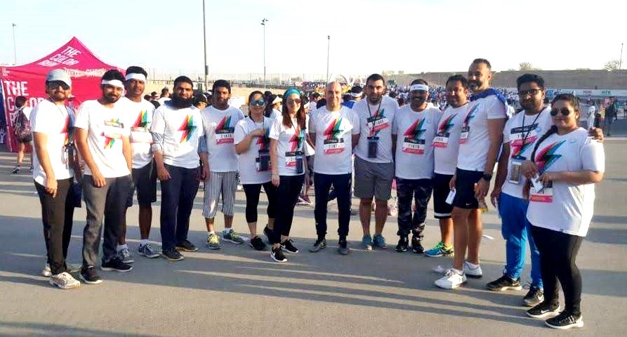 Emircom_me's tweet photo. Emircom at @TheColorRunUAE by Daman Insurance in Dubai on 10th November, 2018. Our team started the 5k in spotless white tees and ended the race plastered in color, just how the rules stated! #ThisisEmircom #TheColorRun  #happiest5k https://t.co/t0Qf2w4Gga