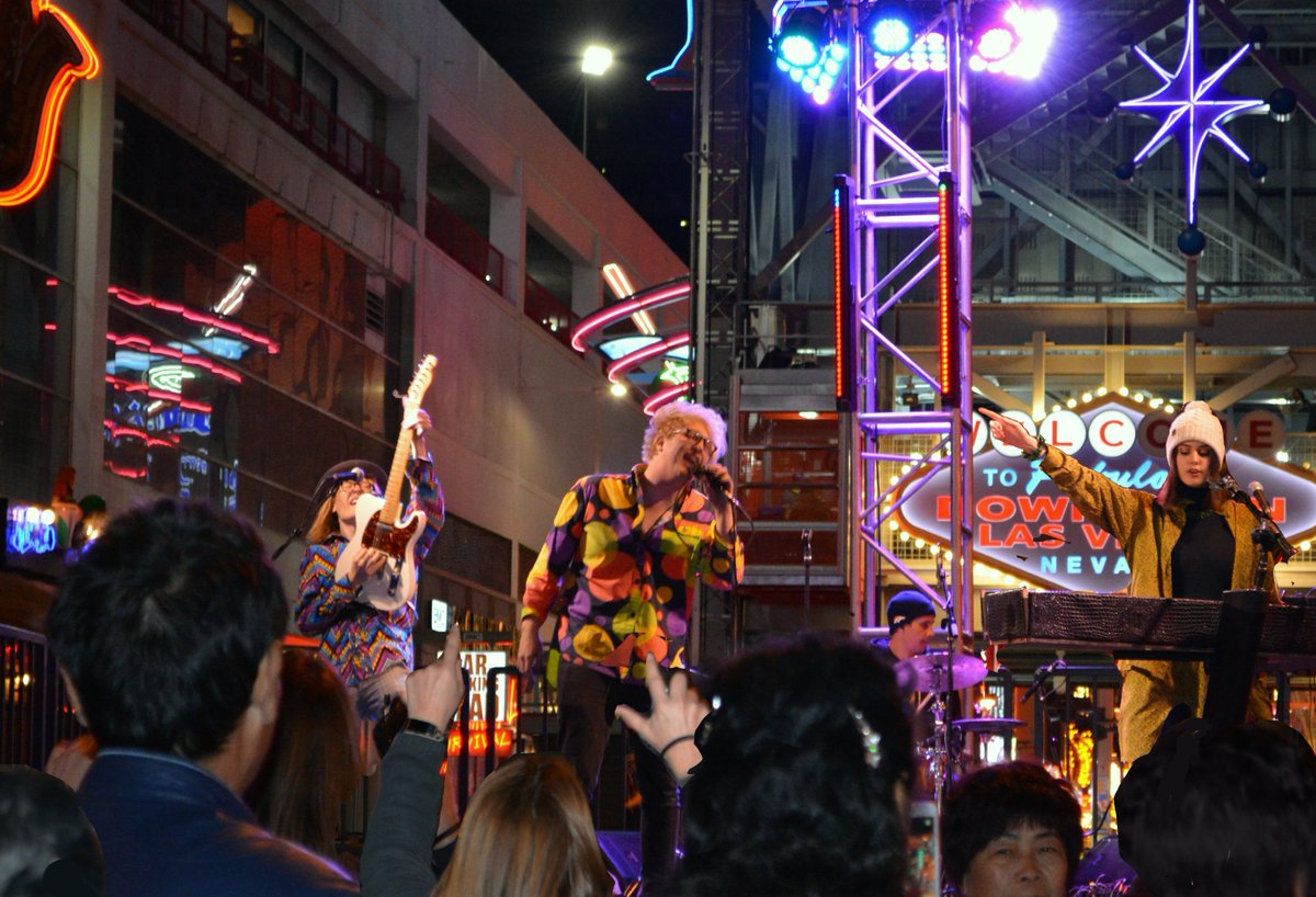 CONGRATULATIONS to all the 2018 @Toyota @RunRocknRoll #RnRVegas Marathon runners!
We had a blast partying with you all tonight!
#HolesAndHearts #StripAtNight #LVCVA #Vegas #DTLV