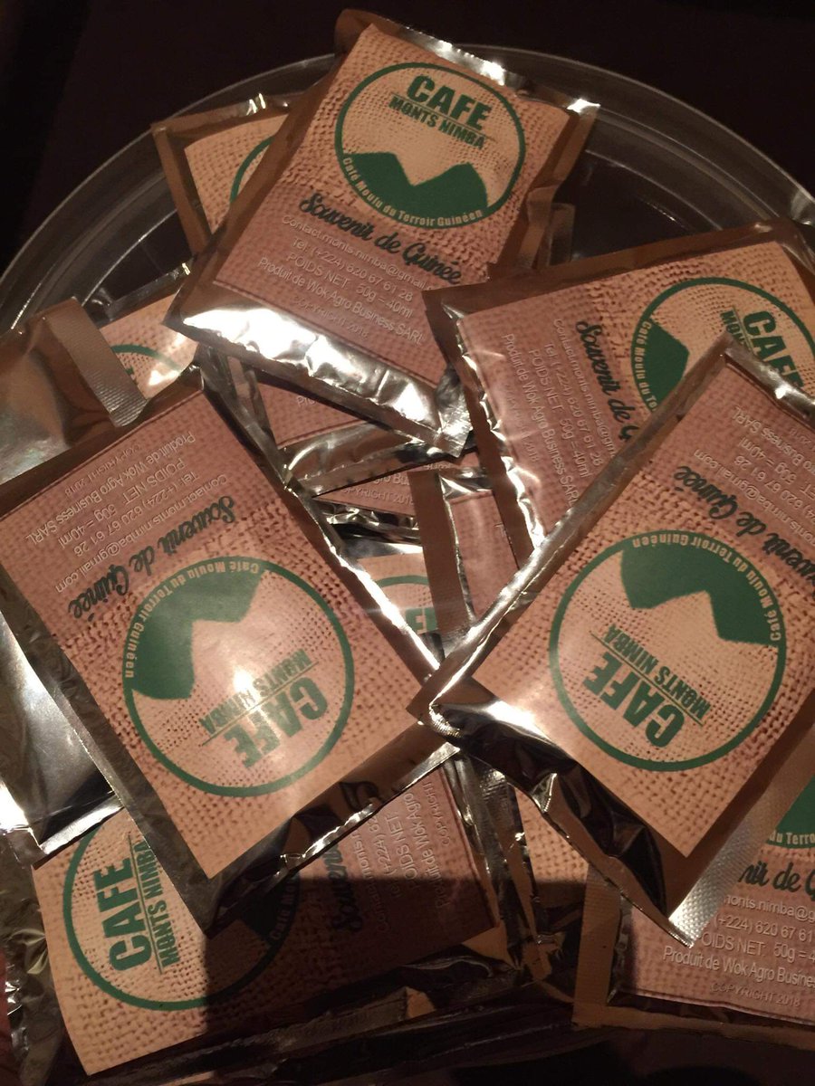 cafemontsnimba's tweet photo. #224CoffeeFan 💕sachet de 50g facile à porter à offrir à vos amis et proches en souvenir de la Guinée en cette période de vacances. Le sachet de la dizaine à 35 000 gnf+ 1 surprise en prime 😊
#Consommonsguineen @SADEN_GN @APIP_Guinee @iamDKFR #Guinee
@AissataSarah @NoelConakry https://t.co/xCqiAv0xVh