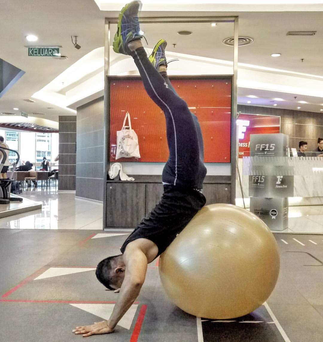 AbangOmar's tweet photo. Core Strength #internalexercise #flexibility
#gym
#menhealth
#getfitstayfit
#fitforfitness
#corestrength
#bodybalance
#healthiswealth
#mensphysique
#untuksihatdemikesihatan https://t.co/gLxchOAfqp