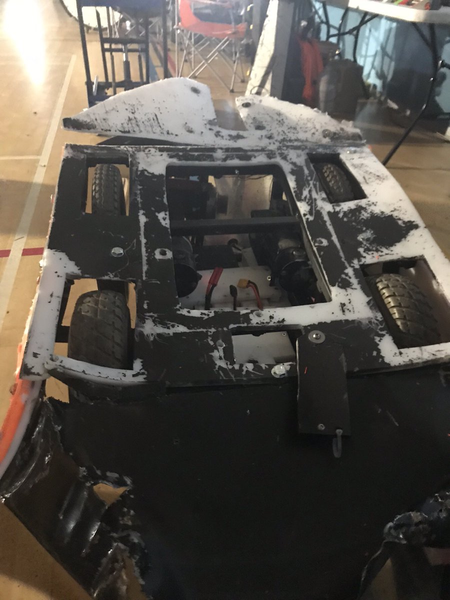 Robot2O's tweet photo. 4th place 👍🏻 @extremerobots @ShockbotsUK #cheltenham https://t.co/oBYeUAqxcI