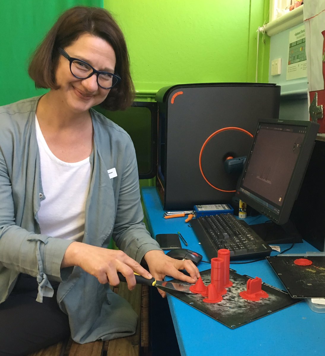 It’s great to see our own staff embracing 3D printing. This colleague attended a PD at school, and has now got her class designing and printing some amazing lighthouses as part of their learning. She even knows how to fix the printer! <a href="/ASissoev/">AJ Sissoev</a> <a href="/vasseps/">Vasse Primary School</a> #TDS2018 #3Dprinting