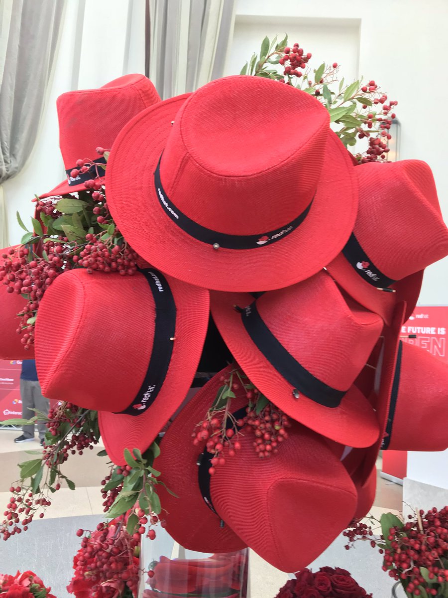 EditAha2's tweet photo. And we kicked it off @RedhatForumIsrel ! #redhatforumes @RedHatJobs #RedHatForum https://t.co/bwwhceAiSL