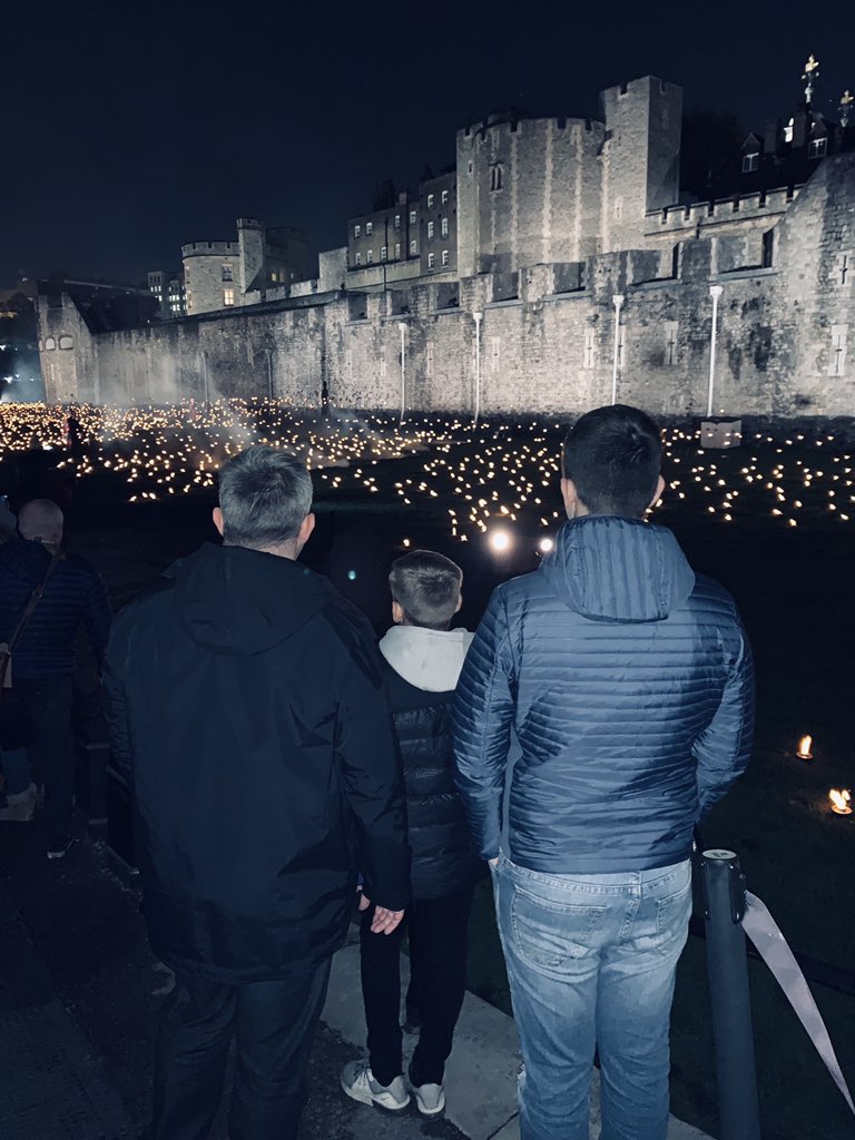 SusanDonnelly22's tweet photo. Amazing evening seeing the flames from inside the moat #100yearsofremembrance #TowerofLondon #NeverForget https://t.co/zorb1kMv3w