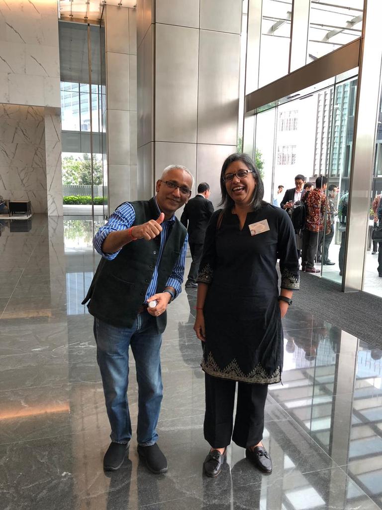 Finmarktrust's tweet photo. Our Nikki Kettles and Dr Kameshnee Naidoo from @UNCDF engaging with members from partner organisations along with @UNCDFSHIFT in #Singapore presenting on #MakingAccessPossible and the link to meeting the #SDGs through #FinancialInclusion https://t.co/2NcpiJAcyB
