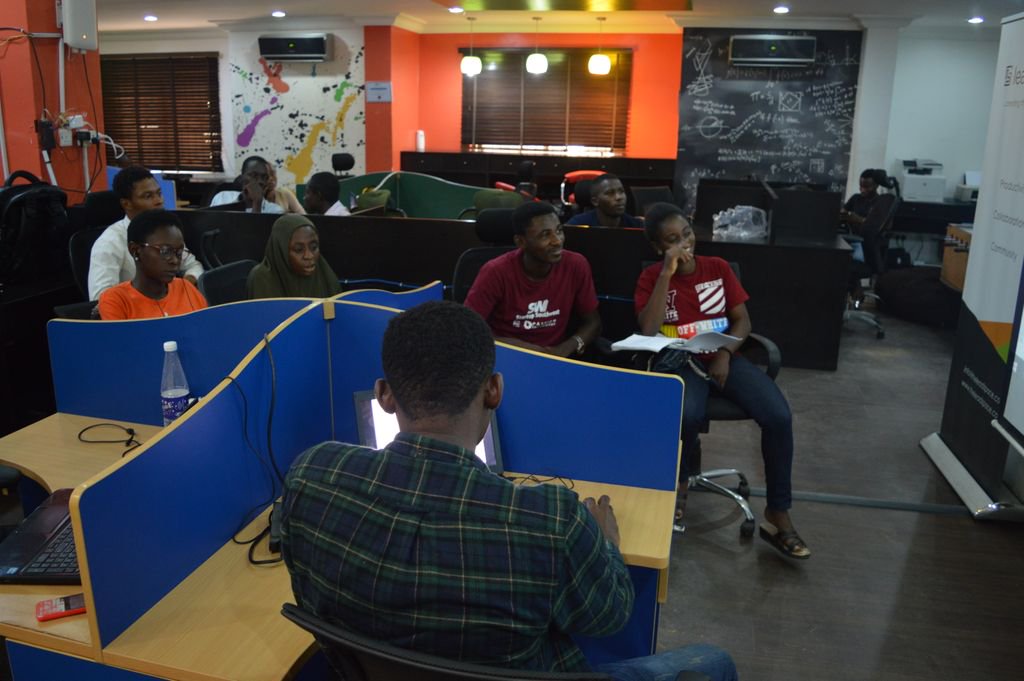 P_Incubator's tweet photo. The Lagos cohort (pre-incubation) of the Startup SouthWest project had their second intermediate class over the weekend (Nov 10th &amp; 11th) @TheLeadspace Yaba. They continued their data science training... #SUSW #datascience #training #lagos https://t.co/PwV0m2H9Jv