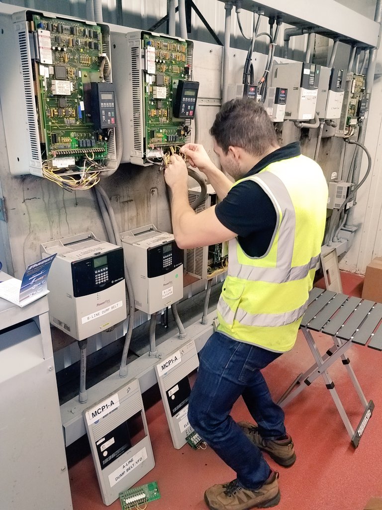 ccsautomations's tweet image. Upgrading to latest Powerflex Series VFDs for one of the largest F&amp;amp;B plants in the SE Region. 
#ccsautomates
#ccsengineeringservices
#ccscustomerexcellencepgm
#ccscfss 
#autofair2018