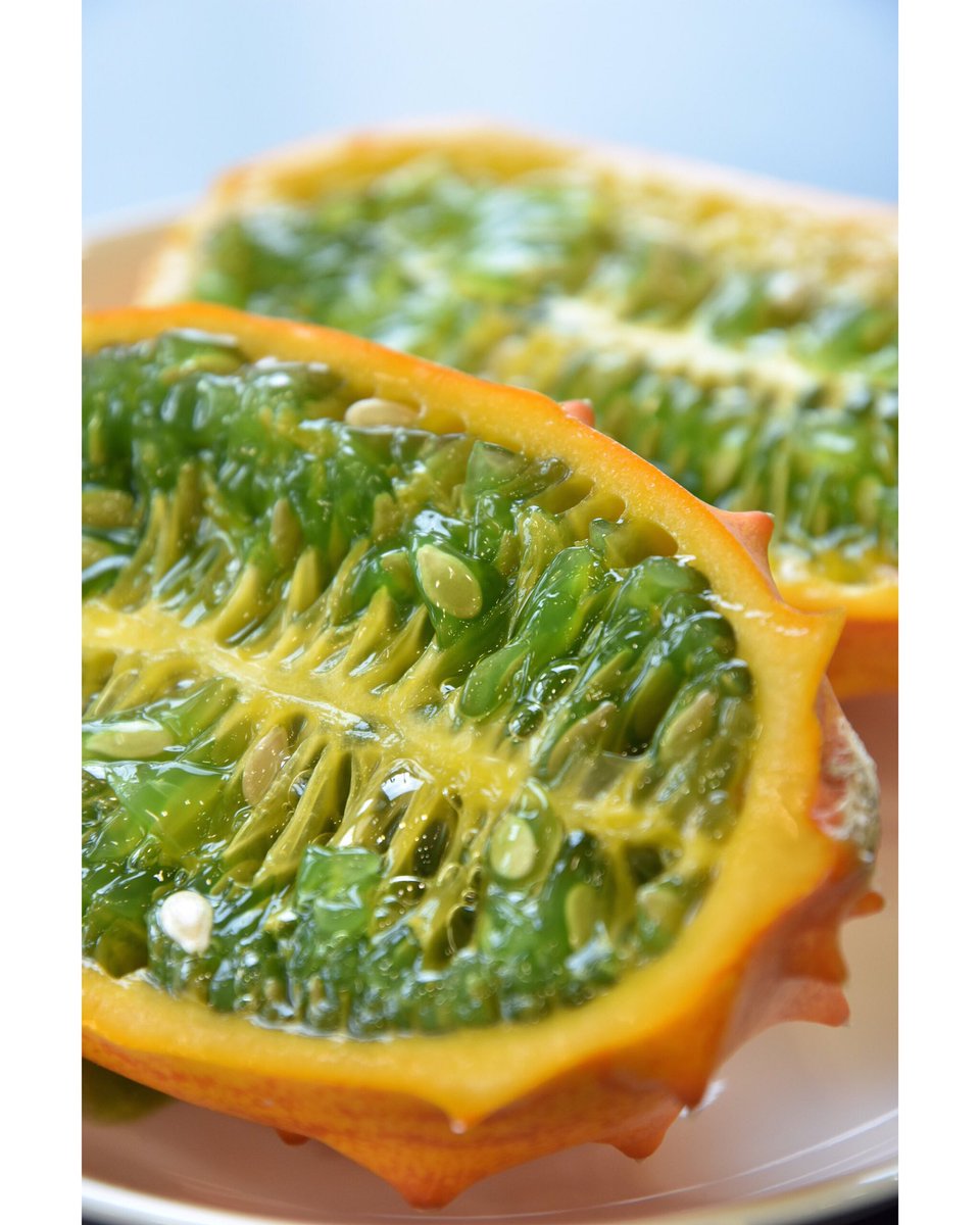 フルーツ小杉 先日紹介したキワノを切ってみました 爽やかな緑色と独特な食感で ヨーグルトなどに合うと思います このキワノを木曜から数量限定で50 Offで販売します キワノ トロピカルフルーツ 断面 萌え断 果物 フルーツ 法事 結婚式 美容 フルーツ小杉 先日紹介したキワノを切ってみました 爽やかな緑色と独特な食感で ヨーグルトなどに合うと思います このキワノを木曜から数量限定で50 Offで販売します キワノ トロピカルフルーツ 断面 萌え断 果物 フルーツ 法事 結婚式 美容