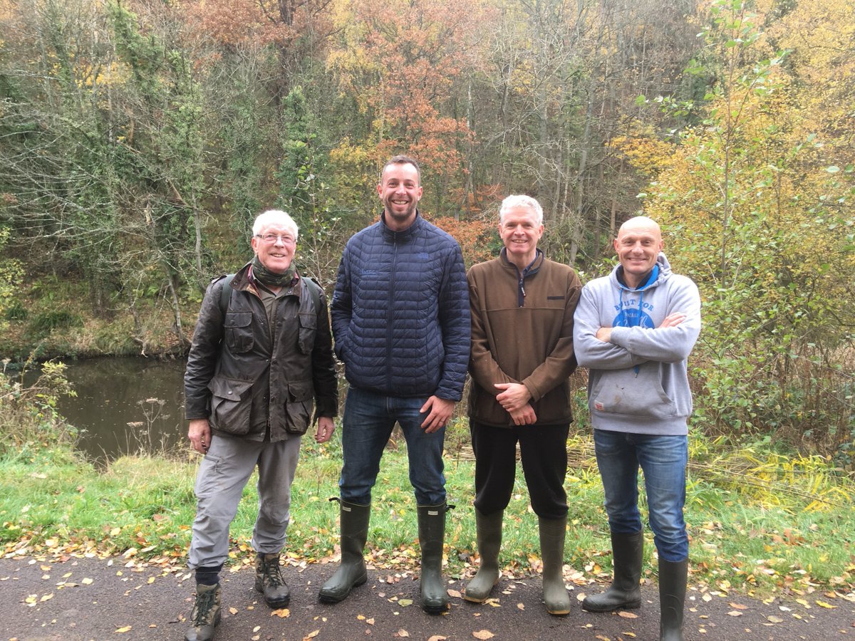 TyneRiversTrust's tweet photo. We had a great day with Axwell Park and Derwent Valley Angling Association cutting back #willow to stabilise our willow #spiling at Derwenthaugh Park! https://t.co/tnOJHtFyuq