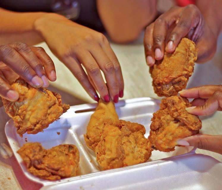 Teamwork makes the dream work... so does Chicken Inn🍗🍗😏 #LuvDatChicken #ChickenInn #TGIF #KenyanFoodies #Kenya