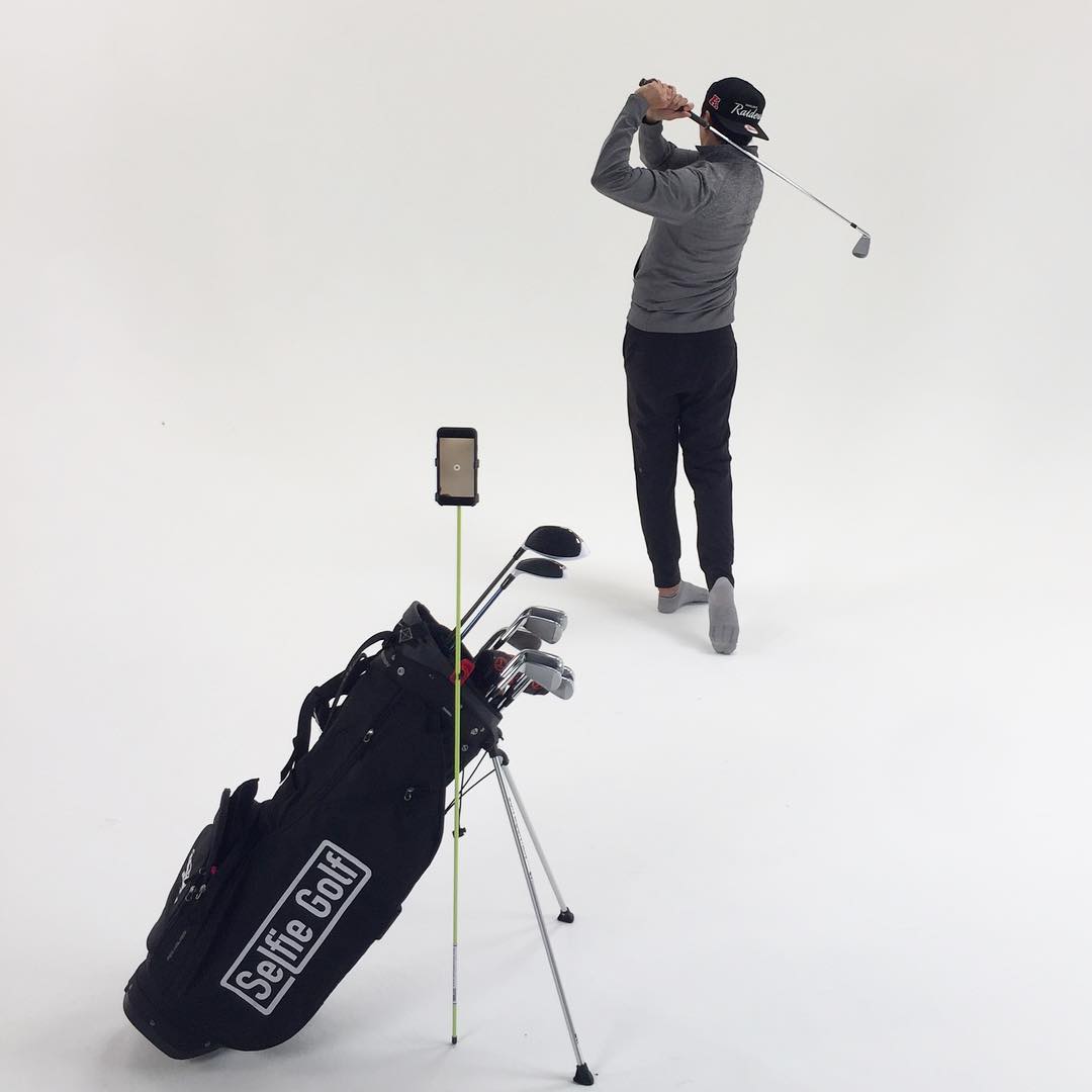 eGolfMegastore's tweet photo. It has never been easier to be able to #Golf all by your SELF than with the innovative and compact #SelfieGOLF recording systemπ₯π. Improve your game, one swing at a timeποΈββοΈ! π Designed by @SelfieGolfUSA. Available @eGolfMegastore β³οΈ. #golfDubai #golfAbuDhabi #selfiestick #eGolf https://t.co/R3j3IA3Dvw