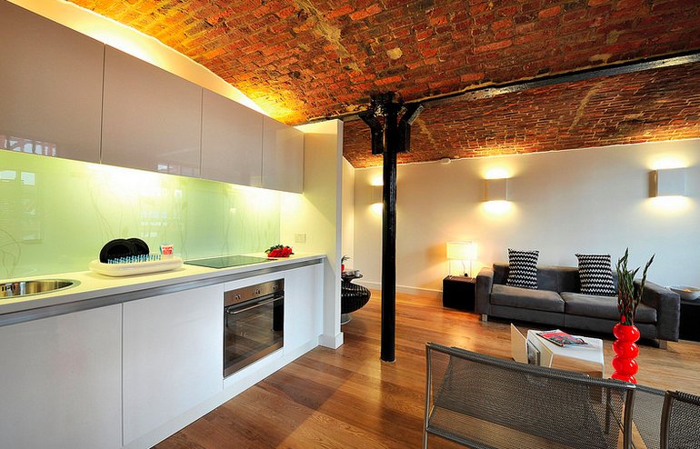 urban_splash's tweet photo. #USBricks; honouring the existing fabric at Longlands Mill in Stalybridge, we created 44 apartments and 6,000 sq ft of ground floor workspaces all packed with original features - the best of which is the dominant red brickwork: https://t.co/tikCMScX0V https://t.co/jxZWyjupS0