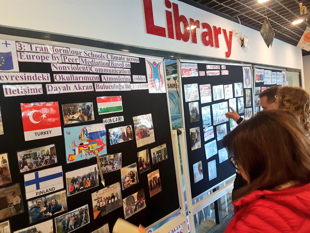 BahcesehirGA's tweet photo. Erasmus projesi kapsamında Portekiz,Slovakya ve Ispanya'dan gelen misafirlerimiz okulumuzu gezerek memnuniyetlerini ve beğenilerini  ifade ettiler.. https://t.co/faU3FIgWg2