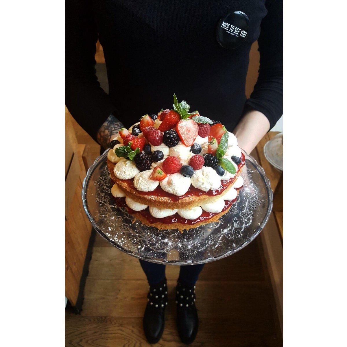 New on display. Sponge Cake with Mascarpone Cream and Strawberry Jam.
30 Goodramgate, York
#cake #strawberry #mascarpone #cakedisplay #coffee #coffeeshop #york #visityork #goodramgate