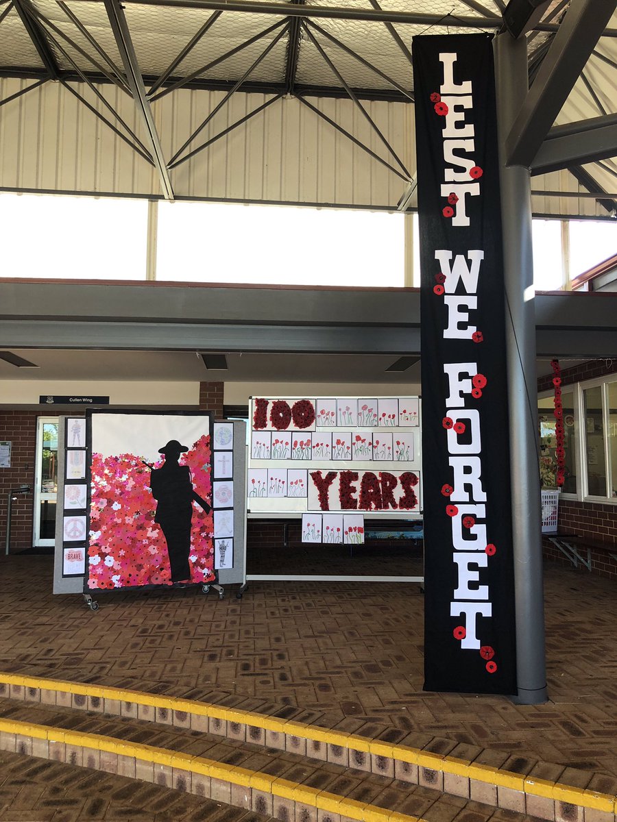 awoodgate74's tweet photo. Beautiful Remembrance Day service today from our Yr 5s. Magnificent artwork and poppy display https://t.co/MkBE8VUBFb