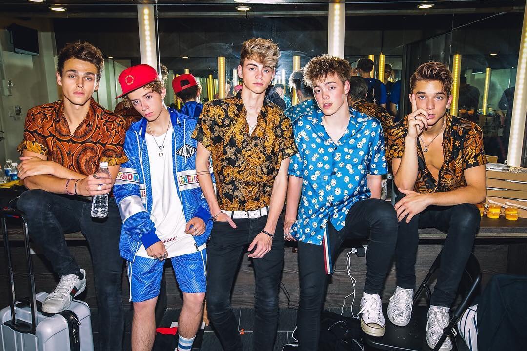 jaiuyck's tweet photo. 今年の7月頃に "WHY DON'T WE"
を知って少しづつハマっていき、毎年行っているサマソニに出演していたのをきっかけにさらに好きになり夢中になってしまいました ファン歴はとても浅いですがLimelightのみなさん仲良くしていただけると嬉しいです フォローありがとうございます🙇🏻‍♀️😢 https://t.co/OVlhF6aQ7s