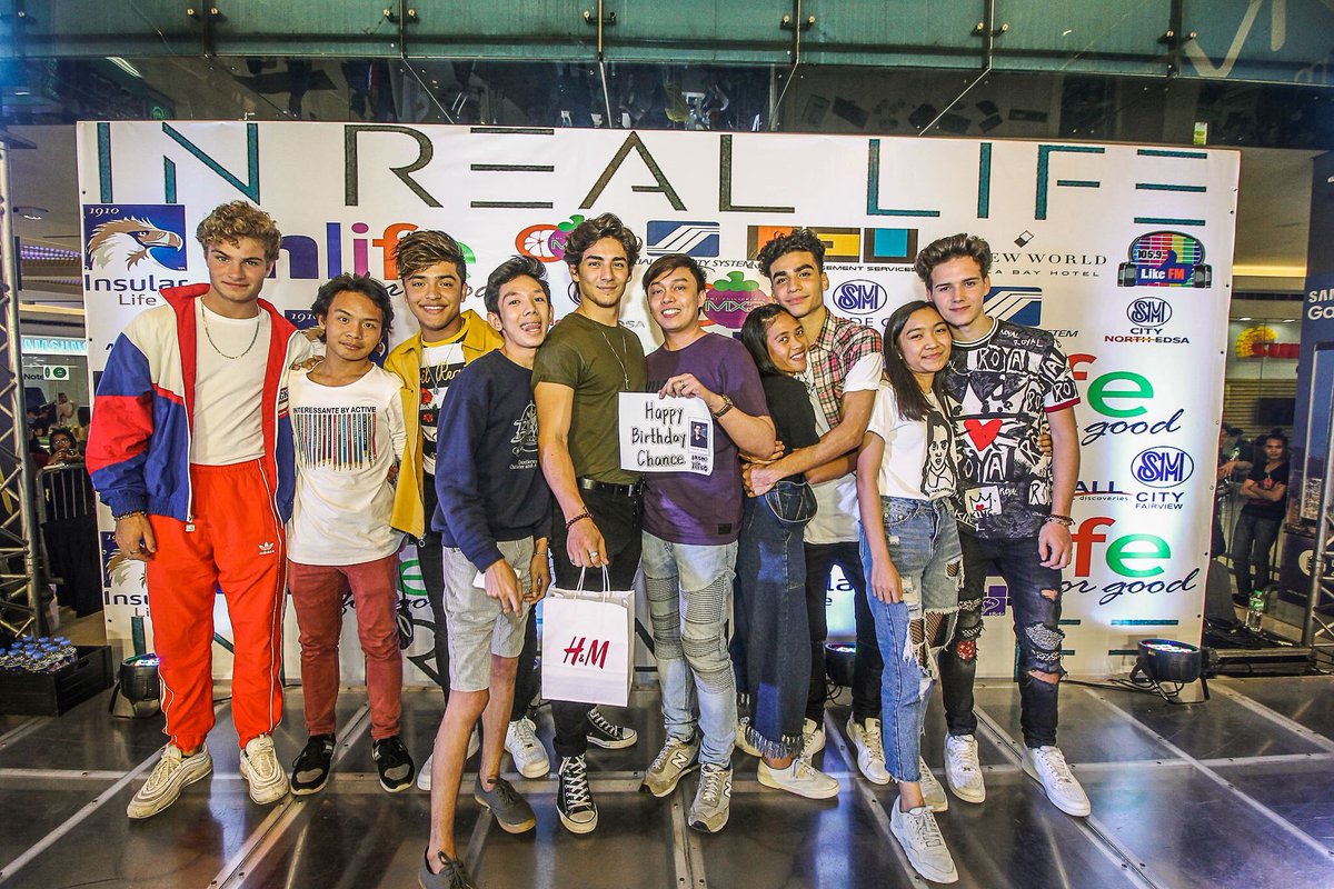nicokentdallas's tweet photo. Be lated happy birthday 🎂 😊🎈@chanceperez , looking forward to see and meet you again soon. Have a safe flight and take care. Thank you @M1MEnt @InsularEagle #ChancePerez #InRealLife #IRLOnTourPh #IRLontour2018 #InLifeForGood https://t.co/EJHPKY6Yzf