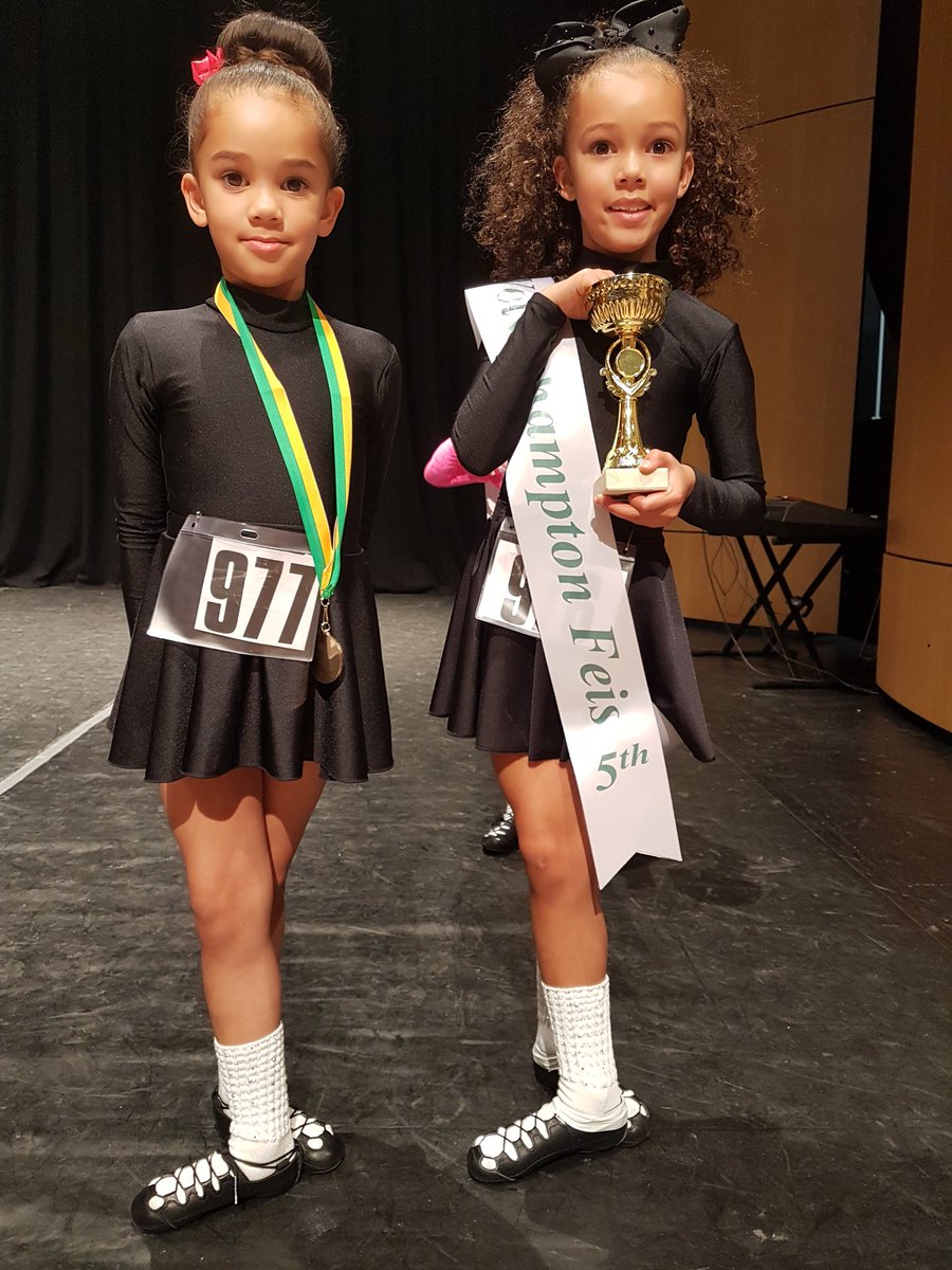 AntheaMTB's tweet photo. Ava and Thea at a local feis yesterday. @StBernsPrimary https://t.co/5LSEzJs4tw