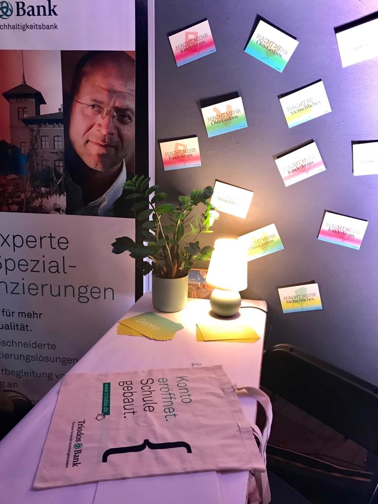 manuelehlers's tweet photo. 4 Tage #Experimentdays gehen zu Ende. Wir (@triodosde) sagen ganz herzlich danke für die Organisation + die Impulse zum "Community Land Trust": Es macht ganz viel Hoffnung, dass eine gemeinwohlorientierte Stadtentwicklung abseits des Mainstream-Immobilienwahns gelingen kann. https://t.co/fQdVkeIfRb
