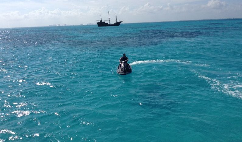 YachtsL's tweet photo. Rent a luxury yacht and water scooter for overwhelming fun, see the fantastic ocean view of Cancun and enjoy the stunning experience of water sports activities at the most reasonable prices. https://t.co/YnNqMxJ1k3